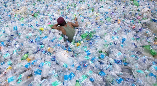 San Francisco becomes the first city to ban the sale of plastic bottles